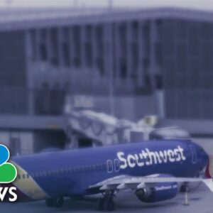 What’s Causing Southwest’s Mass Flight Cancellations?
