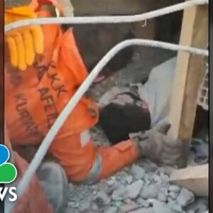 Watch: Man rescued after 199 hours buried beneath building in Turkey