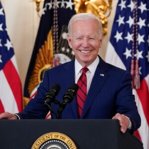 LIVE: Biden awards Medal of Honor to Vietnam War veteran | NBC News