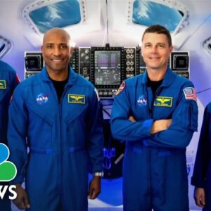 NASA announces astronauts in Artemis II mission to orbit the moon