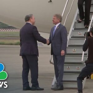 U.S. delegation arrives in Taiwan despite Chinese threats