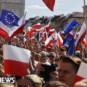 Hundreds of thousands protest Poland’s right-wing government