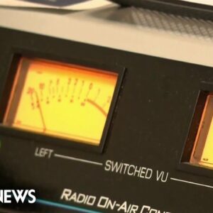 Hawaii residents turn to radio station for vital updates