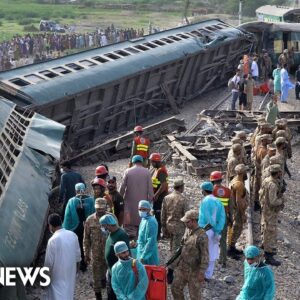 Passenger train derailment kills dozens in southern Pakistan