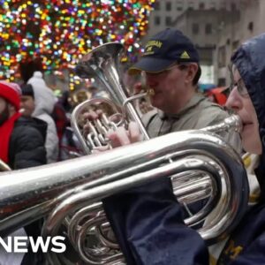 Hundreds of musicians spread holiday cheer at TubaChristmas 50th anniversary show